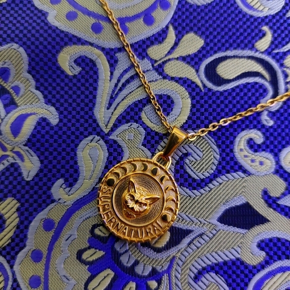 18K Gold Plated "Supernatural" Cat Pendant Necklace - Picture 8 of 13